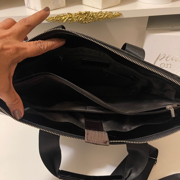 Beautiful laptop or office bag copy of name brand good quality - Picture 11 of 16